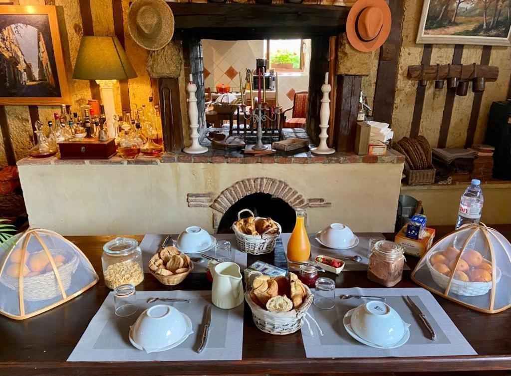 Maison D'Hotes Le Chai D'Armagnac Monguilhem Bagian luar foto